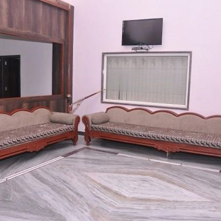 Hotel Amar Palace Ābu Road Exteriör bild