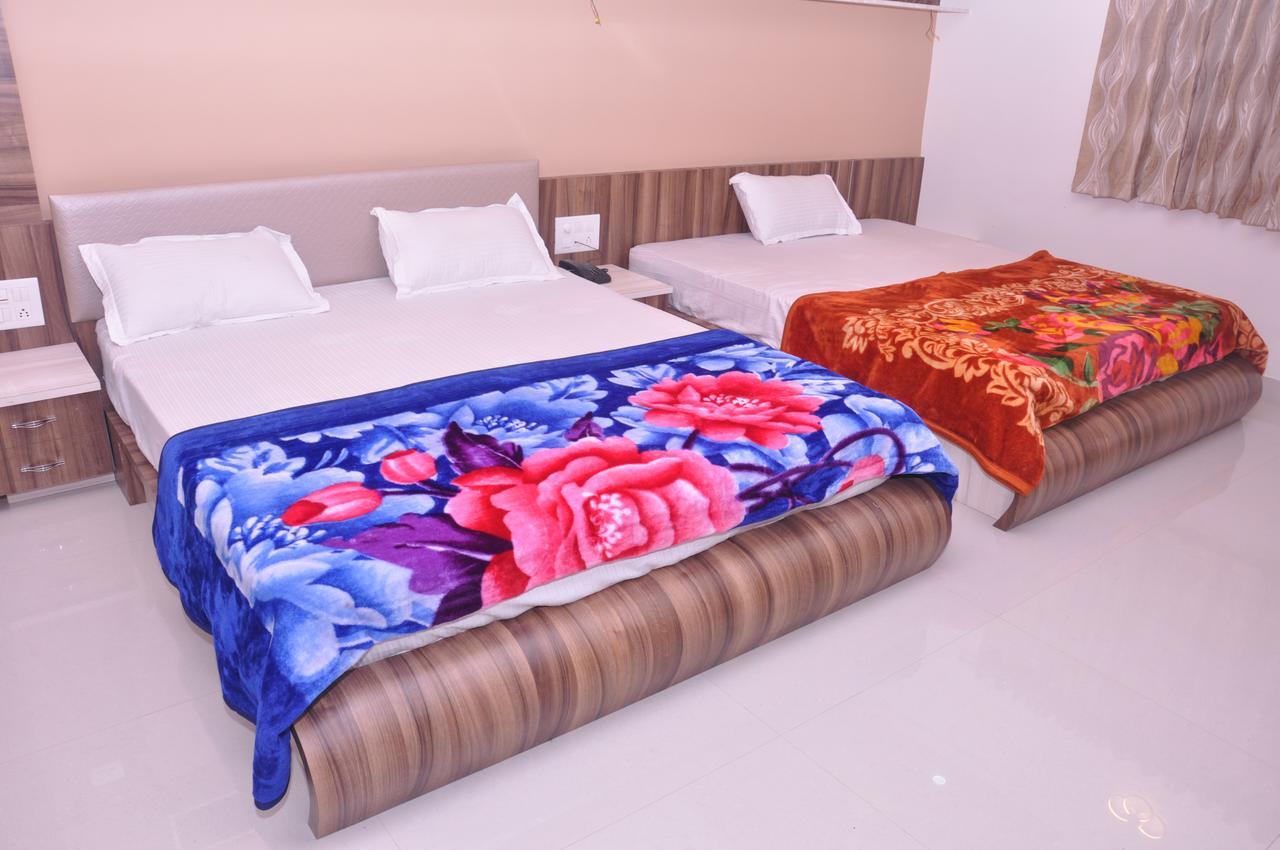 Hotel Amar Palace Ābu Road Exteriör bild